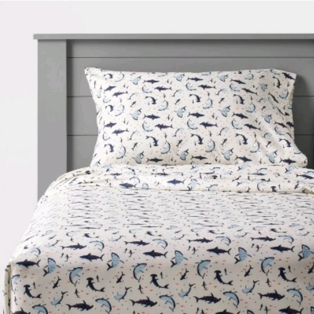 New Pillowfort 4PC Set Shark Microfiber Kids' Sheet Set Blue White Ba1